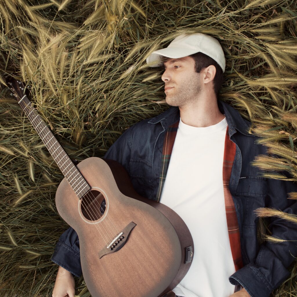 Santelmo torna alle origini: fuori "Che Ridere (Acoustic Version)"